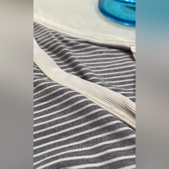 Lululemon Awesoma gray Striped Henley 6 - Picture 5 of 9